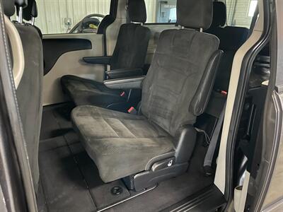 2016 Dodge Grand Caravan SXT   - Photo 16 - Saint Louis, MI 48880-9800