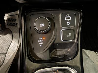 2018 Jeep Compass Limited   - Photo 13 - Saint Louis, MI 48880-9800