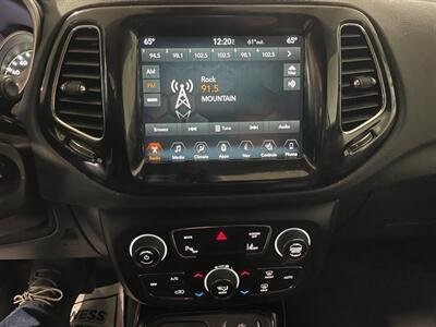 2018 Jeep Compass Limited   - Photo 12 - Saint Louis, MI 48880-9800