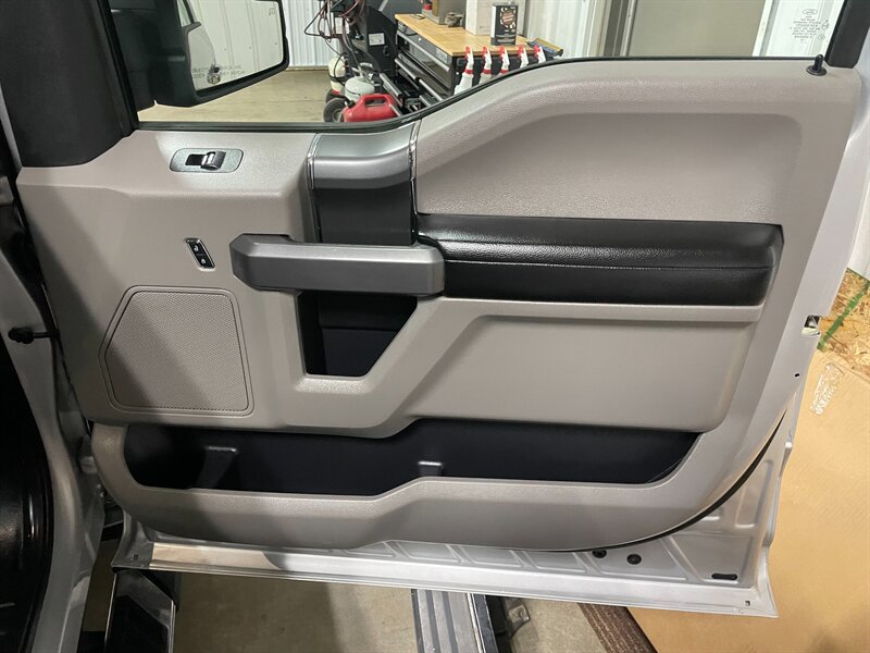 2016 Ford F-150 XLT - Photo 19 - Saint Louis, MI 48880-9800
