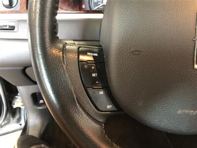 2011 Lincoln Town Car Signature Limited   - Photo 10 - Saint Louis, MI 48880-9800
