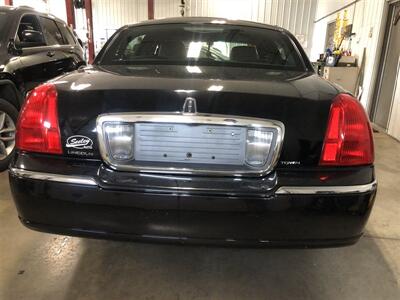 2011 Lincoln Town Car Signature Limited   - Photo 21 - Saint Louis, MI 48880-9800
