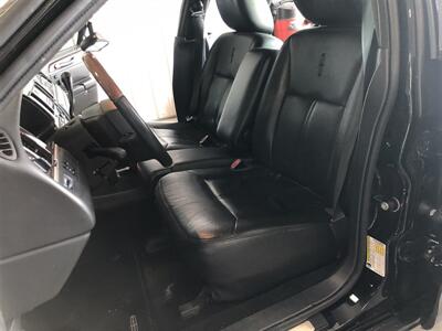 2011 Lincoln Town Car Signature Limited   - Photo 13 - Saint Louis, MI 48880-9800
