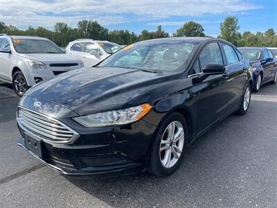2018 Ford Fusion SE - Photo 2 - Saint Louis, MI 48880-9800