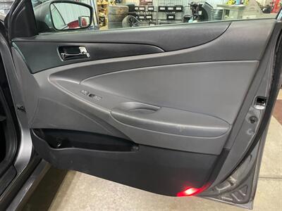 2013 Hyundai SONATA GLS - Photo 18 - Saint Louis, MI 48880-9800