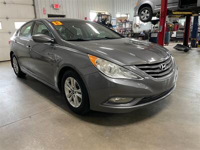 2013 Hyundai SONATA GLS - Photo 4 - Saint Louis, MI 48880-9800