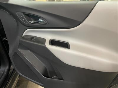 2020 Chevrolet Equinox LS   - Photo 21 - Saint Louis, MI 48880-9800