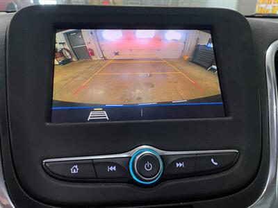 2020 Chevrolet Equinox LS   - Photo 14 - Saint Louis, MI 48880-9800