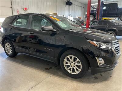 2020 Chevrolet Equinox LS   - Photo 5 - Saint Louis, MI 48880-9800