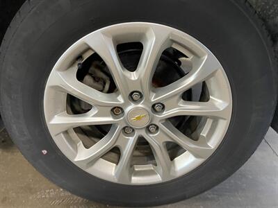 2020 Chevrolet Equinox LS   - Photo 22 - Saint Louis, MI 48880-9800