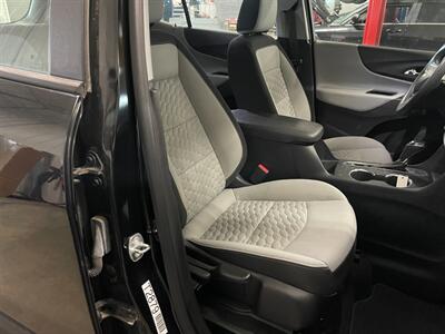 2020 Chevrolet Equinox LS   - Photo 18 - Saint Louis, MI 48880-9800