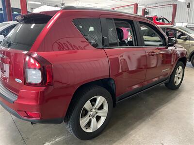 2015 Jeep Compass Latitude   - Photo 6 - Saint Louis, MI 48880-9800