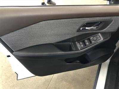 2023 Nissan Rogue SV   - Photo 22 - Saint Louis, MI 48880-9800