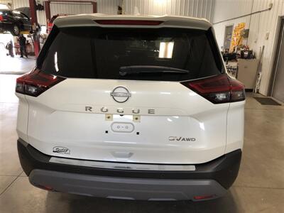 2023 Nissan Rogue SV   - Photo 7 - Saint Louis, MI 48880-9800