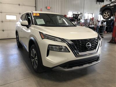 2023 Nissan Rogue SV   - Photo 4 - Saint Louis, MI 48880-9800