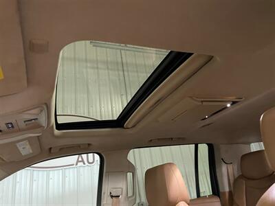 2016 Cadillac Escalade ESV Platinum   - Photo 27 - Saint Louis, MI 48880-9800