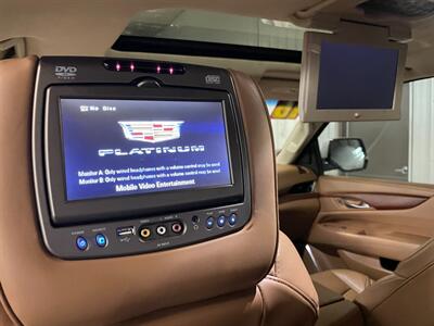 2016 Cadillac Escalade ESV Platinum   - Photo 17 - Saint Louis, MI 48880-9800