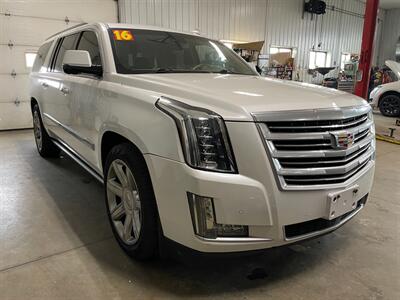 2016 Cadillac Escalade ESV Platinum   - Photo 3 - Saint Louis, MI 48880-9800
