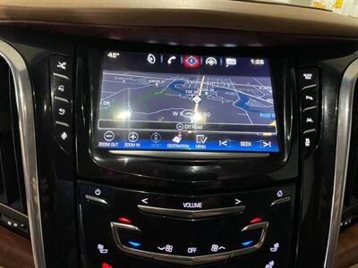 2016 Cadillac Escalade ESV Platinum   - Photo 13 - Saint Louis, MI 48880-9800