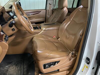 2016 Cadillac Escalade ESV Platinum   - Photo 15 - Saint Louis, MI 48880-9800