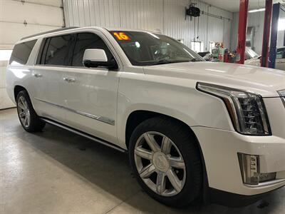 2016 Cadillac Escalade ESV Platinum   - Photo 4 - Saint Louis, MI 48880-9800
