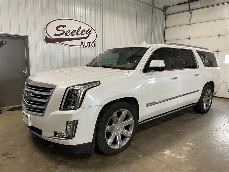 2016 Cadillac Escalade ESV Platinum   - Photo 1 - Saint Louis, MI 48880-9800