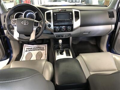 2015 Toyota Tacoma V6   - Photo 9 - Saint Louis, MI 48880-9800