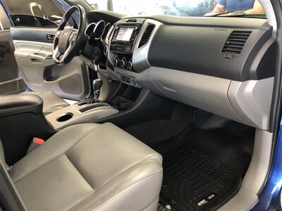 2015 Toyota Tacoma V6   - Photo 22 - Saint Louis, MI 48880-9800