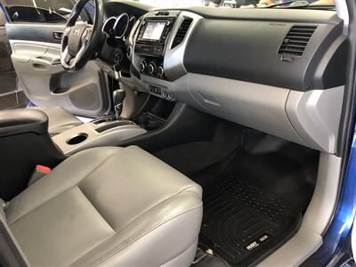 2015 Toyota Tacoma V6   - Photo 23 - Saint Louis, MI 48880-9800