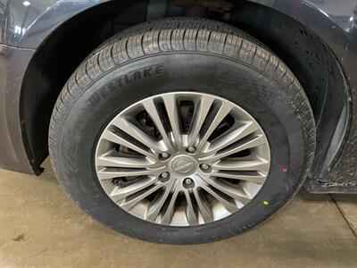 2014 Chrysler Town and Country Touring-L   - Photo 26 - Saint Louis, MI 48880-9800