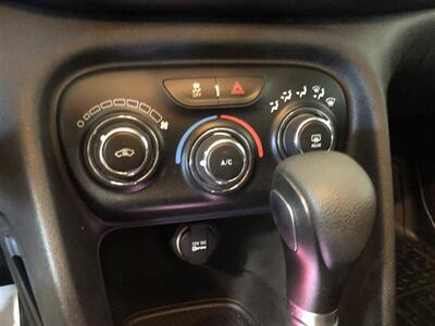 2013 Dodge Dart SXT   - Photo 13 - Saint Louis, MI 48880-9800