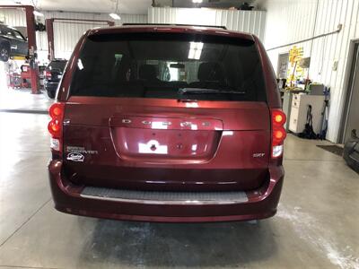 2017 Dodge Grand Caravan SE   - Photo 23 - Saint Louis, MI 48880-9800