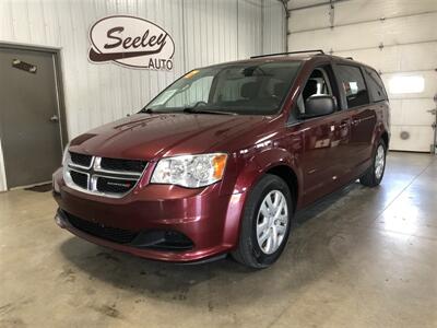 2017 Dodge Grand Caravan SE   - Photo 2 - Saint Louis, MI 48880-9800