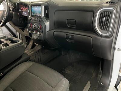 2021 Chevrolet Silverado 1500 LT - Photo 20 - Saint Louis, MI 48880-9800