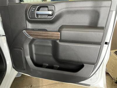 2021 Chevrolet Silverado 1500 LT - Photo 21 - Saint Louis, MI 48880-9800