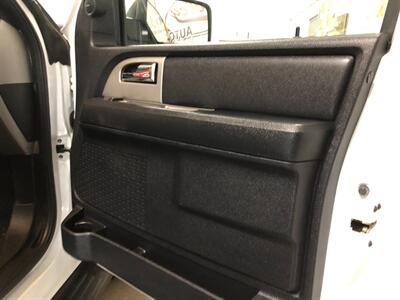 2017 Ford Expedition XLT - Photo 23 - Saint Louis, MI 48880-9800