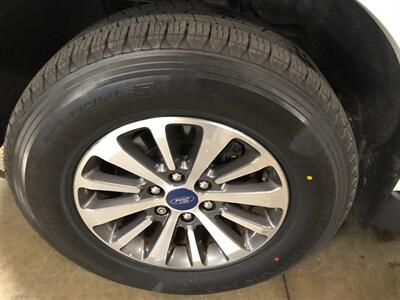 2017 Ford Expedition XLT - Photo 24 - Saint Louis, MI 48880-9800