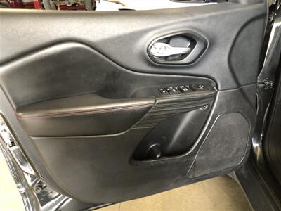 2016 Jeep Cherokee Trailhawk   - Photo 20 - Saint Louis, MI 48880-9800