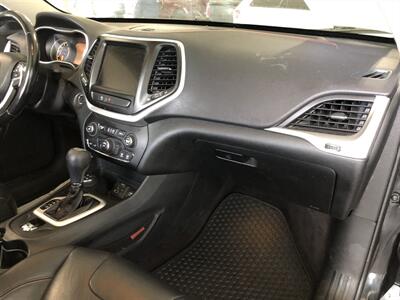 2016 Jeep Cherokee Trailhawk   - Photo 19 - Saint Louis, MI 48880-9800