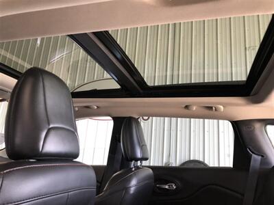2016 Jeep Cherokee Trailhawk   - Photo 23 - Saint Louis, MI 48880-9800