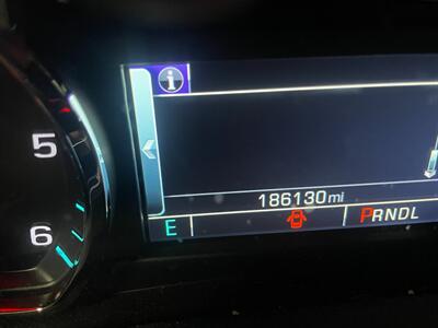 2020 Chevrolet Suburban LT   - Photo 12 - Saint Louis, MI 48880-9800