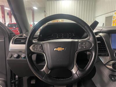 2020 Chevrolet Suburban LT   - Photo 9 - Saint Louis, MI 48880-9800