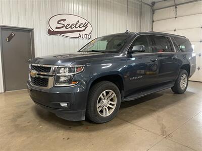 2020 Chevrolet Suburban LT   - Photo 2 - Saint Louis, MI 48880-9800