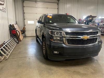 2020 Chevrolet Suburban LT   - Photo 5 - Saint Louis, MI 48880-9800