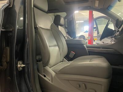 2020 Chevrolet Suburban LT   - Photo 17 - Saint Louis, MI 48880-9800