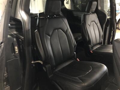 2018 Chrysler Pacifica Touring L Plus   - Photo 23 - Saint Louis, MI 48880-9800