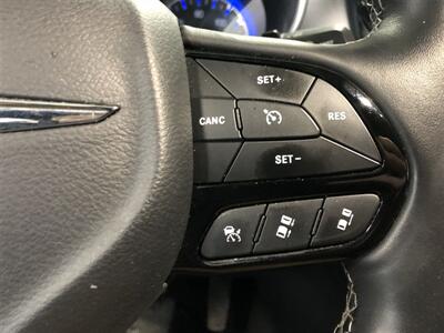 2018 Chrysler Pacifica Touring L Plus   - Photo 11 - Saint Louis, MI 48880-9800
