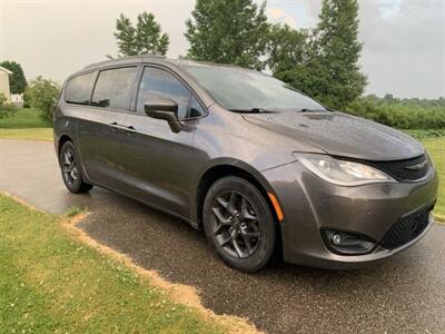 2018 Chrysler Pacifica Touring L Plus   - Photo 4 - Saint Louis, MI 48880-9800