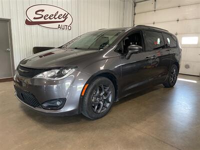 2018 Chrysler Pacifica Touring L Plus - Photo 2 - Saint Louis, MI 48880-9800