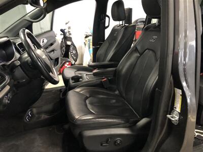 2018 Chrysler Pacifica Touring L Plus   - Photo 19 - Saint Louis, MI 48880-9800